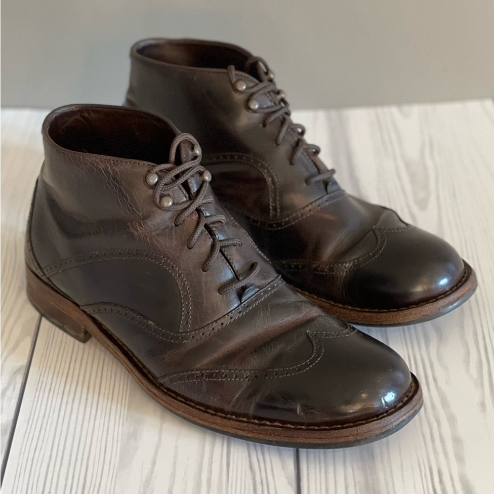 Men’s Wesley 1000 Mile WOLVERINE Brown Wingtip Chukka Boots - Size 9D